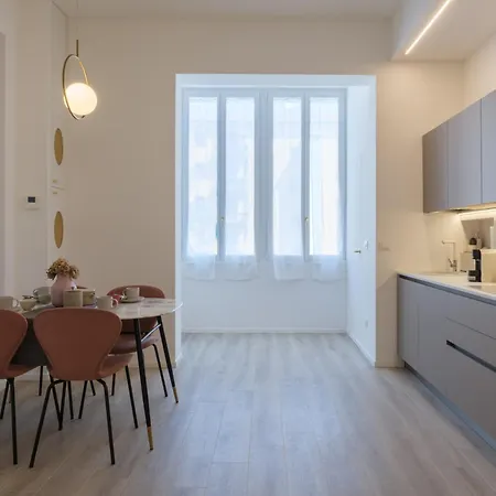 Apartment House Station 55 *